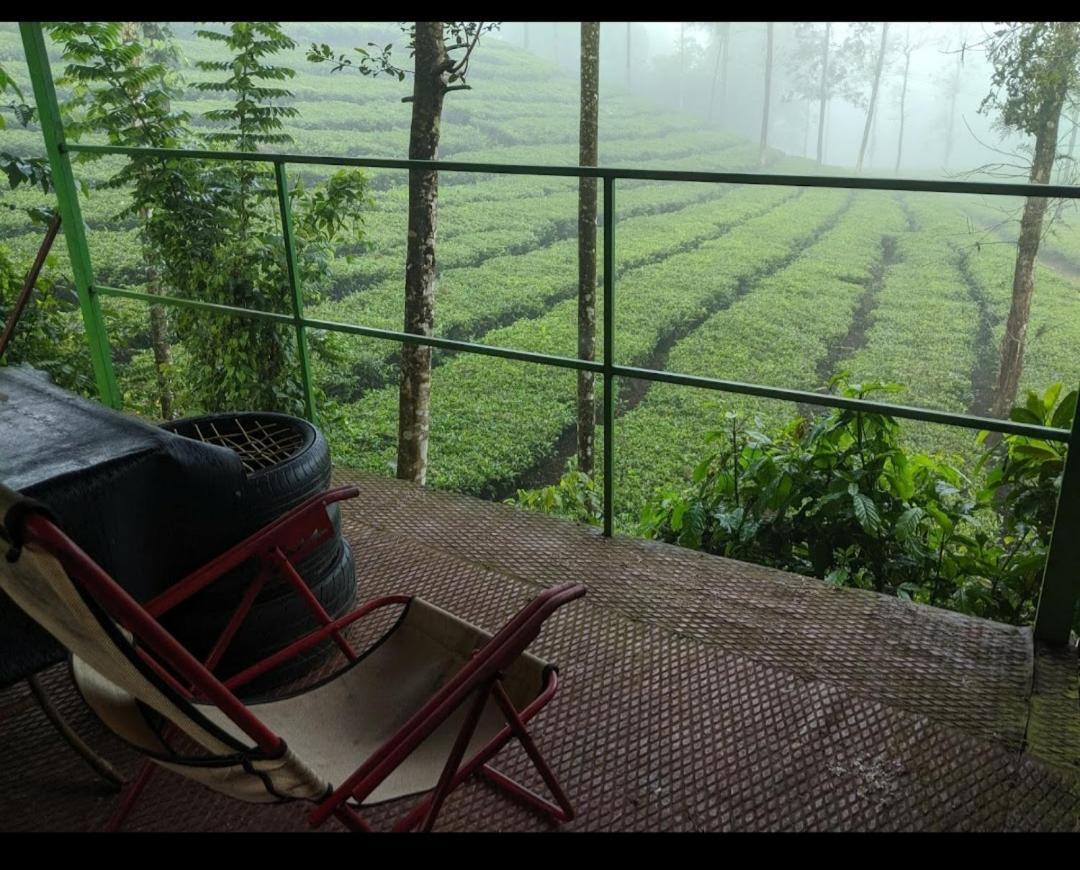 Letstay Vythiri Hill Palace Exterior photo